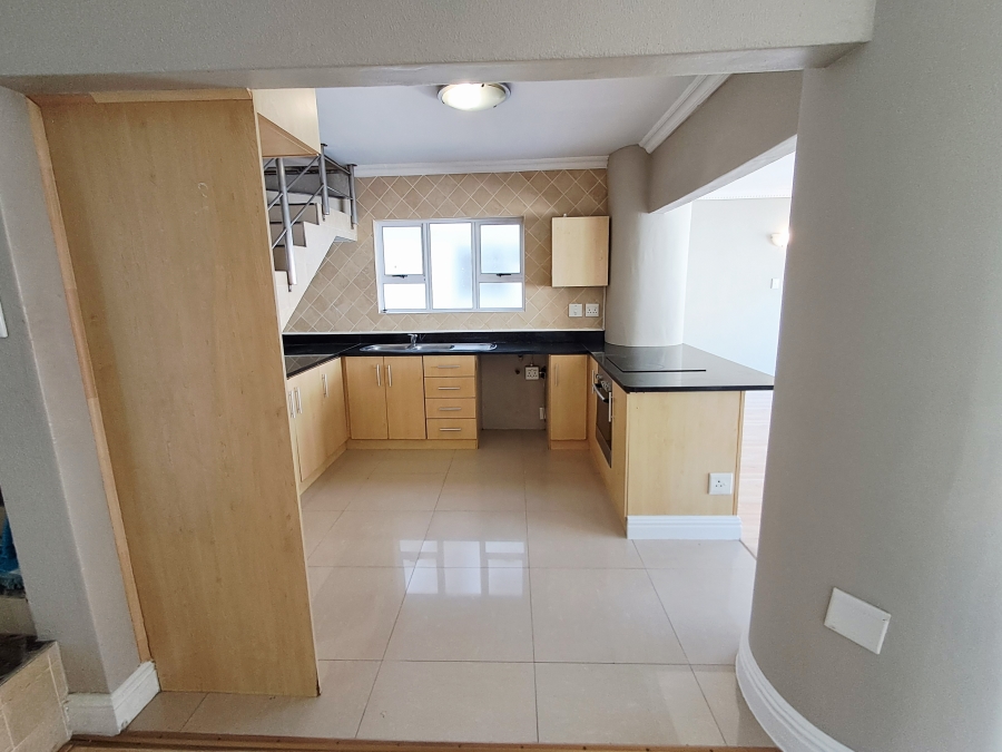 2 Bedroom Property for Sale in Sea Point Western Cape